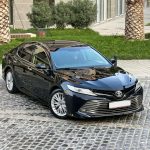 Нужен Tayota Camry 2021 в аренду в Баку? Бронируй онлайн – низкие цены и быстрая подача!