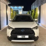 هل تبحث عن استئجار سيارة Toyota Corolla Cross 2025 في باكو؟ احجز الآن بسهولة وبأفضل الأسعار.